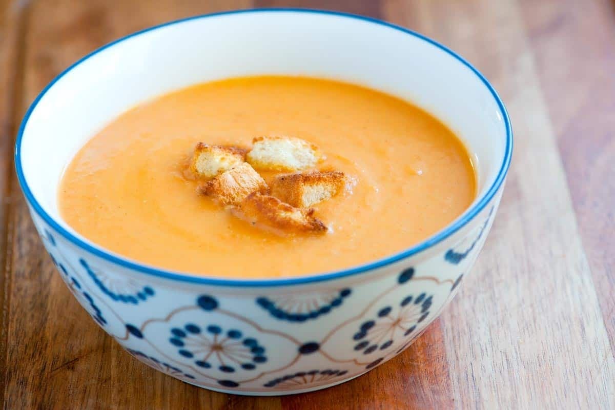 chảy máu sau khi nhổ răng