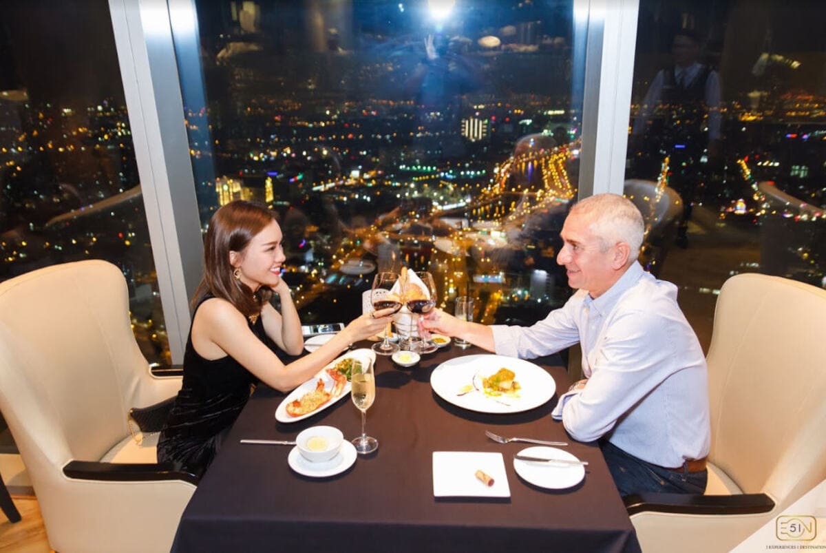 Top 11 nhà hàng lãng mạn, riêng tư cho cặp đôi tại TP.HCM 40 EON51 Restaurant & Louge