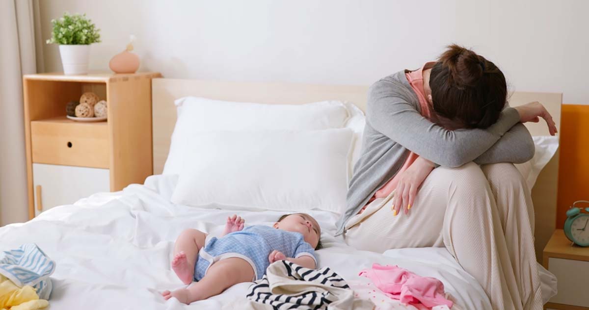 Sau sinh khóc nhiều có sao không? Có ảnh hưởng gì không? 35 Sau sinh khóc nhiều có sao không và nguyên nhân