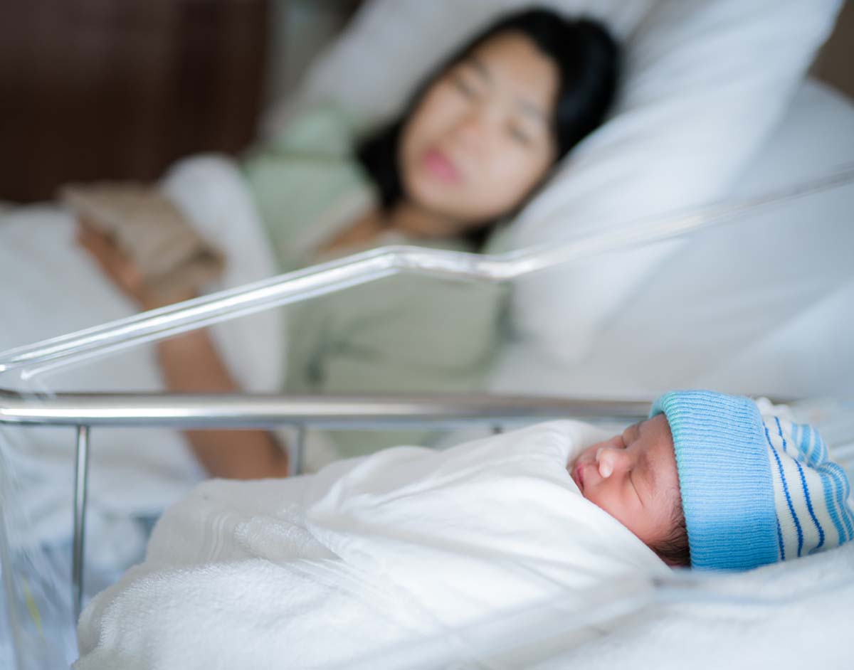 Sinh nở mẹ cần biết chế độ dưỡng sức sau sinh