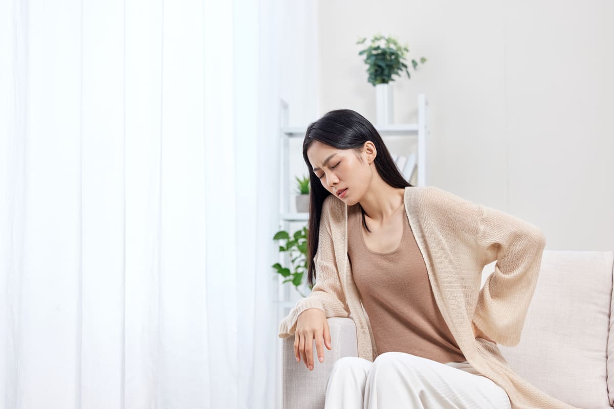 Gây tê vùng cột sống có gây đau lưng sau sinh