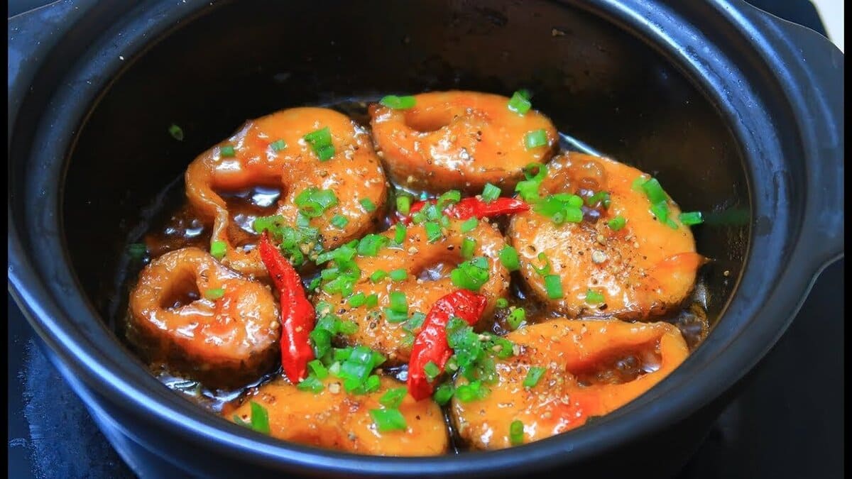 Gợi ý 16 món ăn mùa đông cho ngày gió lạnh 38 cá kho tộ