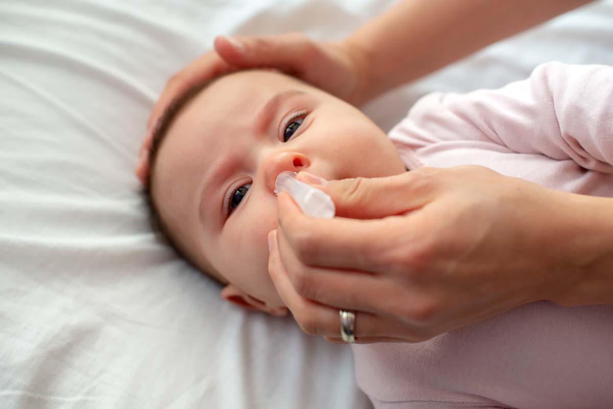 trẻ sơ sinh nước muối ưu trương cho trẻ sơ sinh