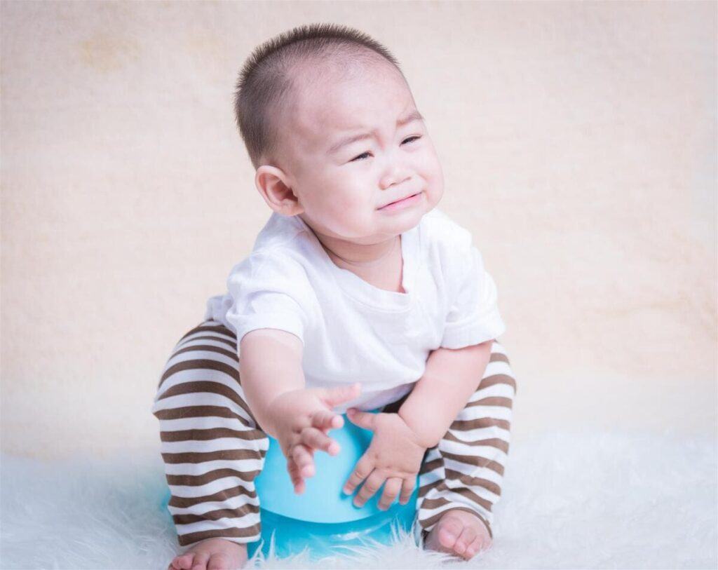 tập cho bé ngồi bô