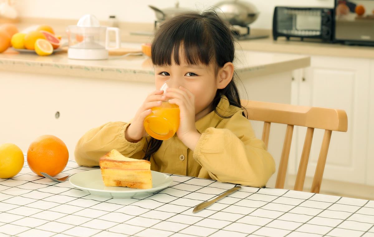 Trẻ Nghiện Uống Nước Ngọt, Bố Mẹ Cần Làm Gì? 37 trẻ em nghiện uống nước ngọt