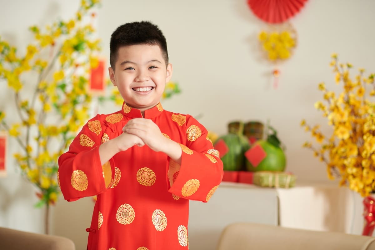 bé chúc tết thơ chúc mừng năm mới