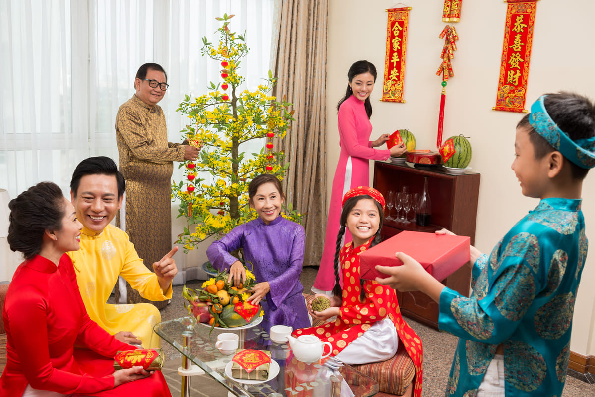 chúc mừng năm mới những bài thơ chúc tết cho bé