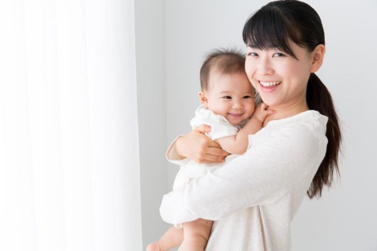 cách nhận biết trẻ hợp sữa