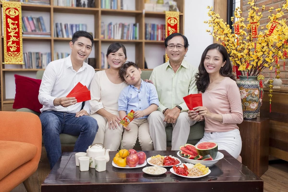 Mùng 1 Tết kiêng gì để cả năm may mắn, thuận buồm xuôi gió? 36 nên kiêng gì ngày đầu năm