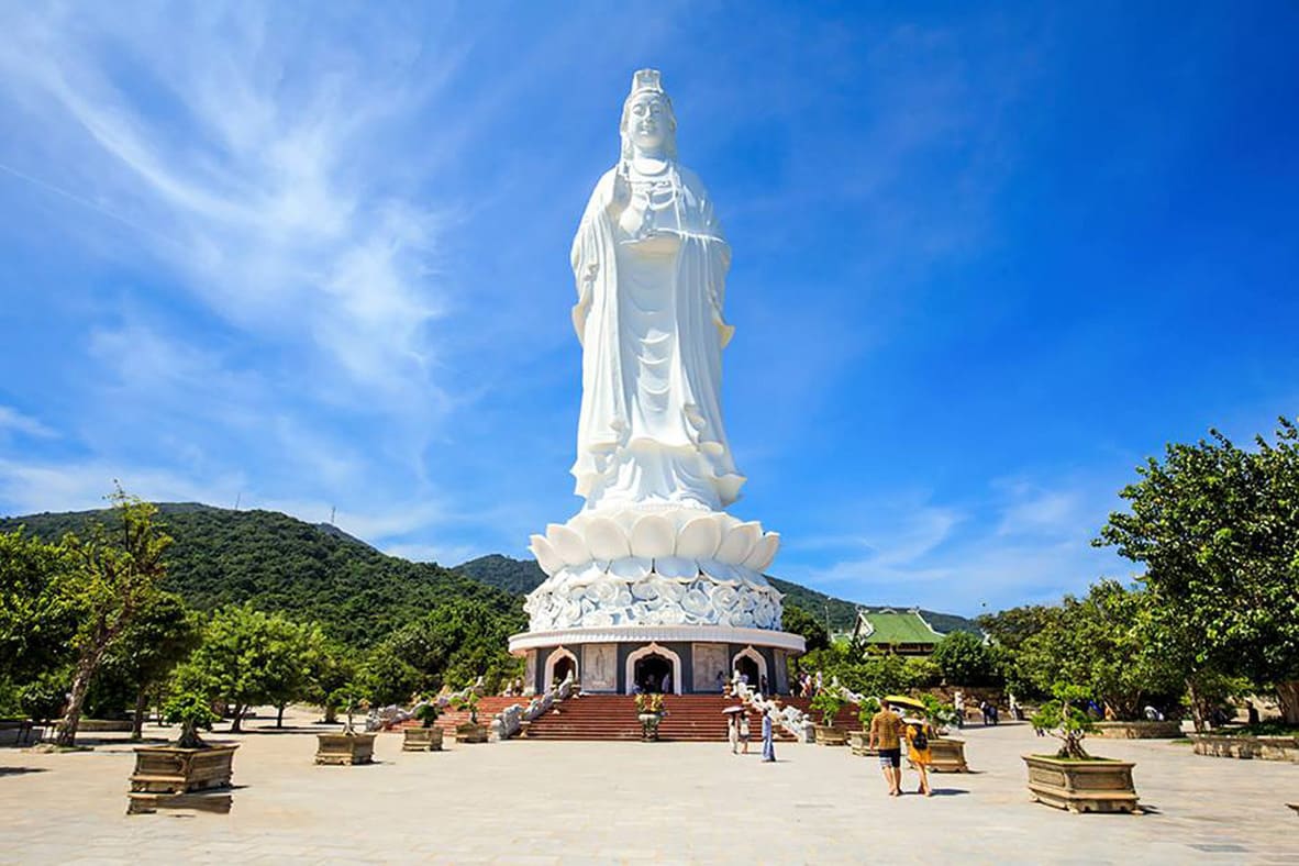 10 ngôi chùa đẹp nhất Việt Nam cho chuyến hành hương đầu xuân 46 chùa linh ứng sơn trà