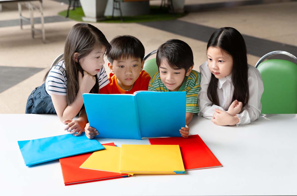 học nhóm cách học thuộc văn nhanh thông qua học nhóm