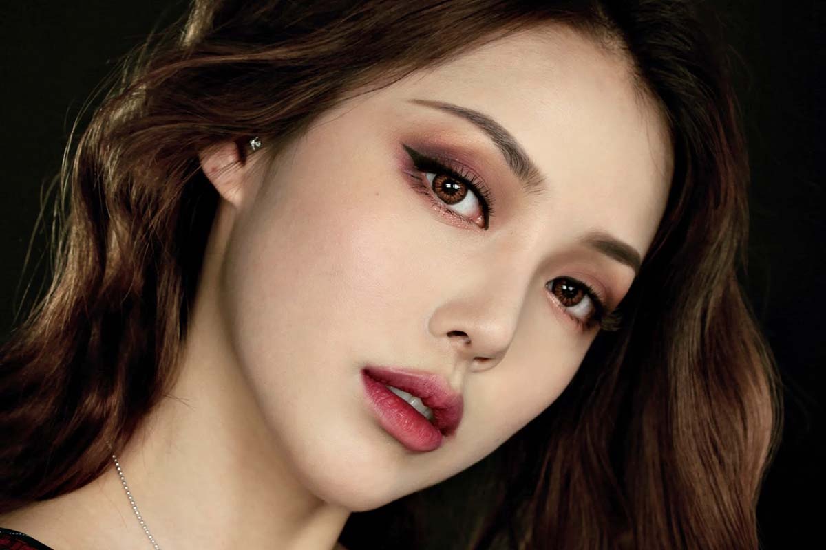 trang điểm Cách trang điểm mắt màu khói độc đáo
