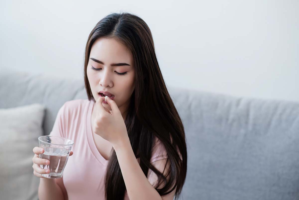 uống thuốc Mẹ cần cẩn thận lúc uống thuốc khi không biết mình mang thai