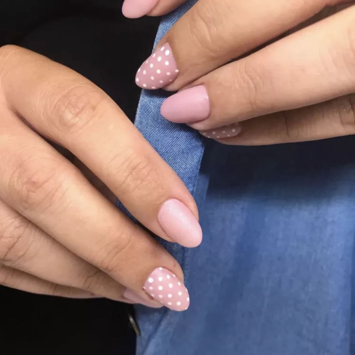 Gợi ý 15+ mẫu nail màu hồng ngọt ngào cho ngày 8/3 70 Gợi ý 15+ mẫu nail màu hồng ngọt ngào cho ngày 8/3 41