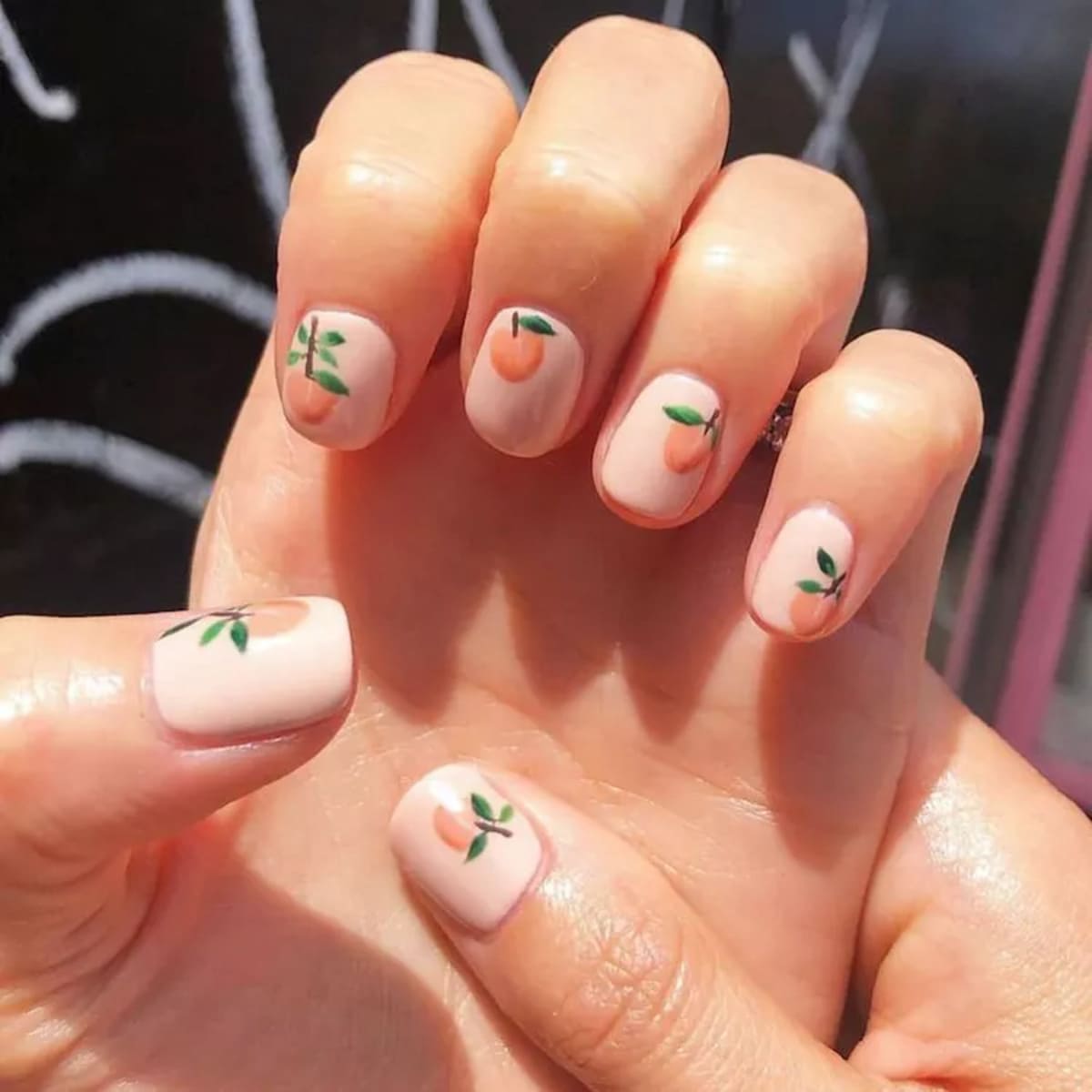 Gợi ý 15+ mẫu nail màu hồng ngọt ngào cho ngày 8/3 73 Gợi ý 15+ mẫu nail màu hồng ngọt ngào cho ngày 8/3 44