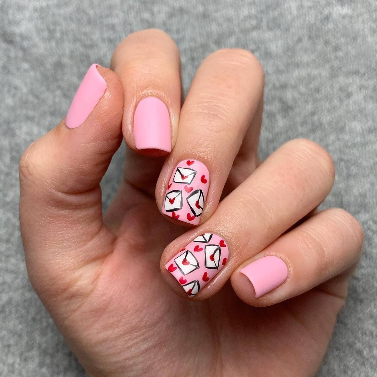 Gợi ý 15+ mẫu nail màu hồng ngọt ngào cho ngày 8/3 76 Gợi ý 15+ mẫu nail màu hồng ngọt ngào cho ngày 8/3 47