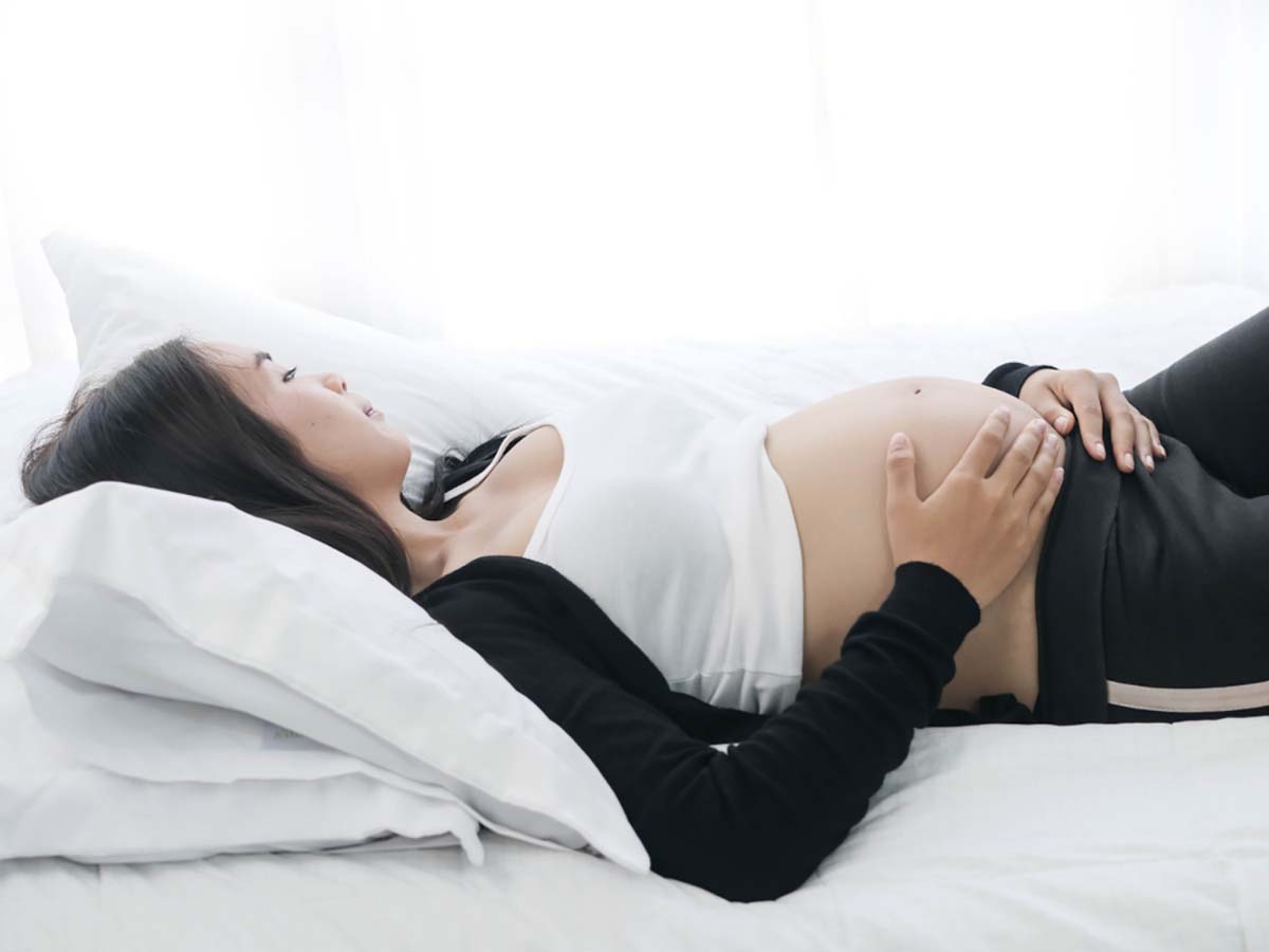 nằm ngửa bụng cứng khi mang thai không gây nguy hiểm nằm ngửa bụng cứng khi mang thai không gây nguy hiểm