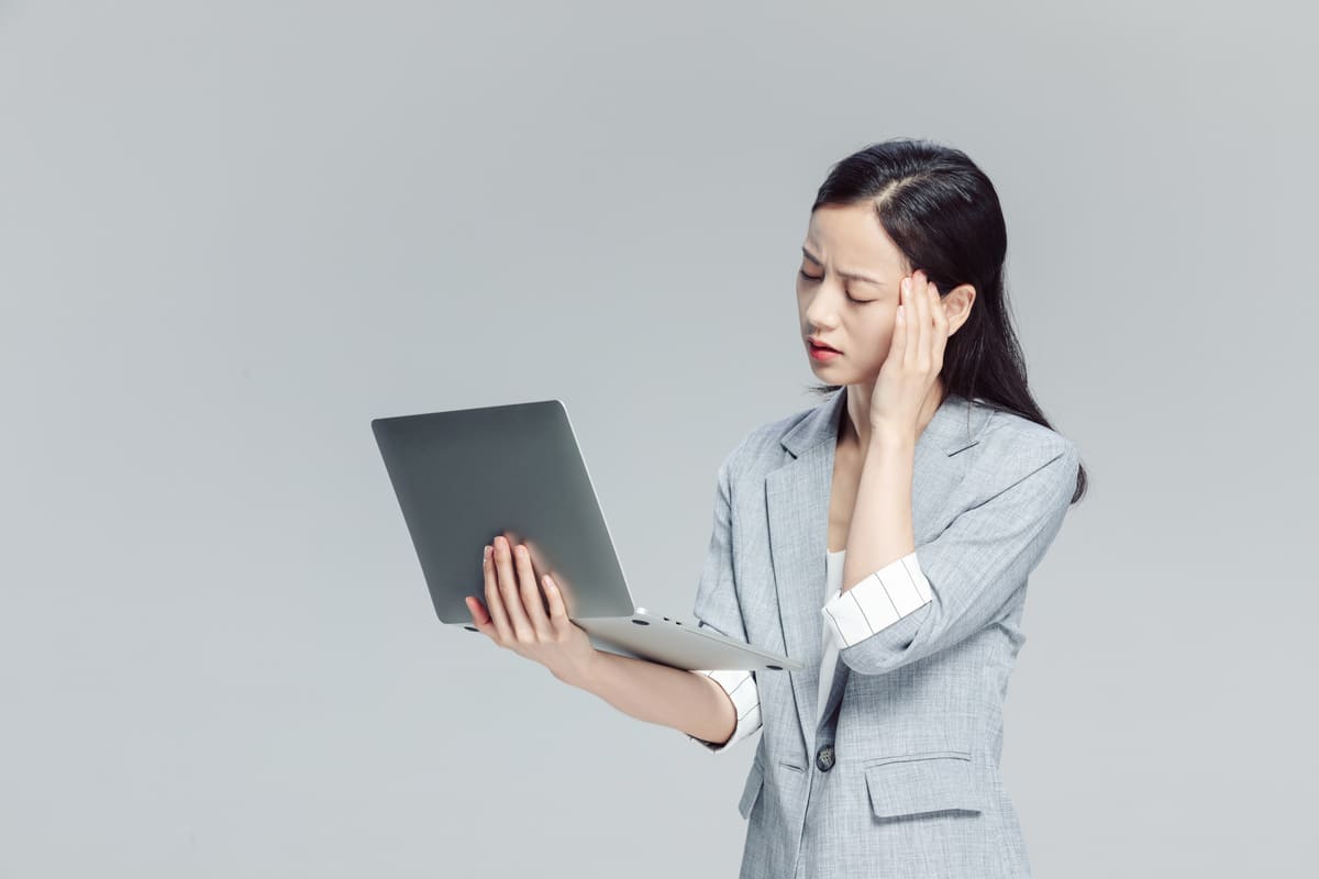 đau đầu căng cơ Triệu chứng bệnh trầm cảm