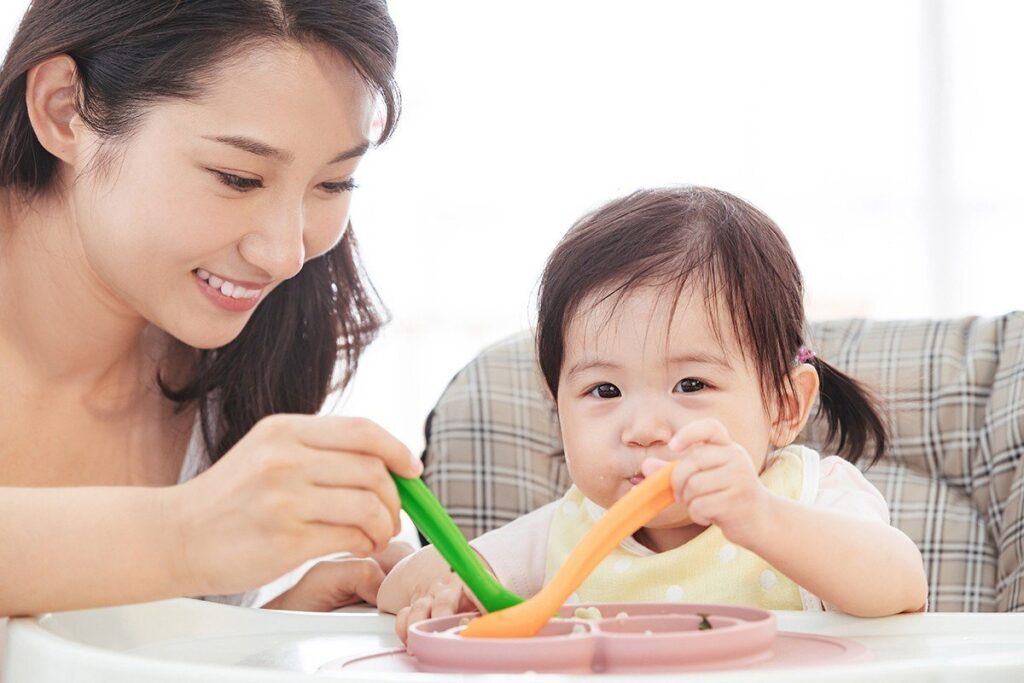 Dụng cụ ăn dặm cho bé