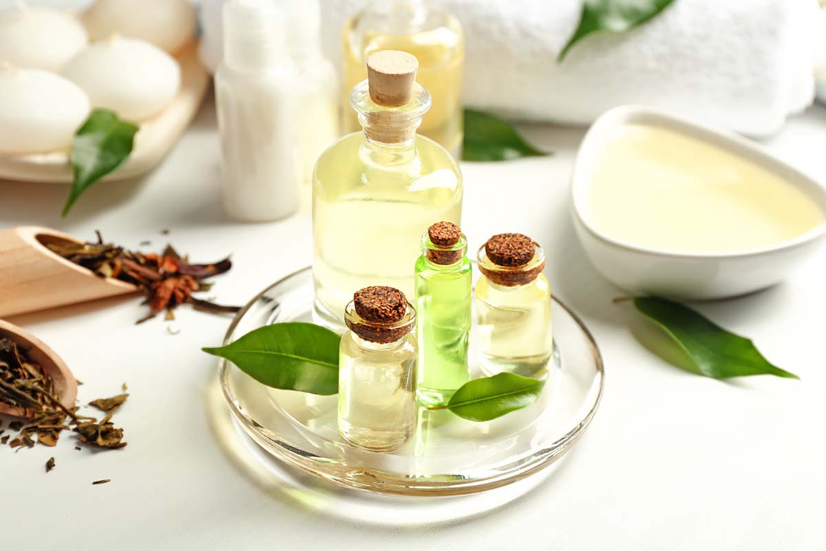 chữa ngạt mũi cho trẻ sơ sinh bằng dầu tràm hiệu quả nhanh chóng chữa ngạt mũi cho trẻ sơ sinh bằng dầu tràm hiệu quả tức thì
