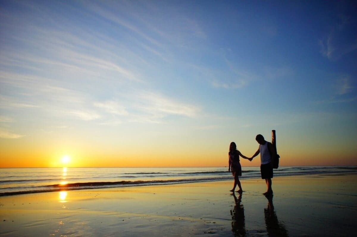 tạo dáng chụp ảnh ở biển đẹp cho couple cách tạo dáng chụp ảnh ở biển đẹp cho couple