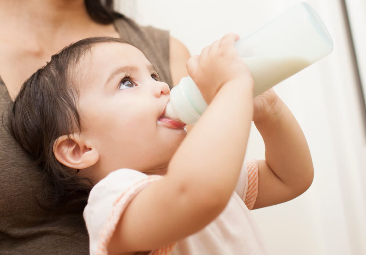 trẻ 1 tuổi uống sữa tươi có được không Lợi ích khi trẻ 1 tuổi uống sữa tươi