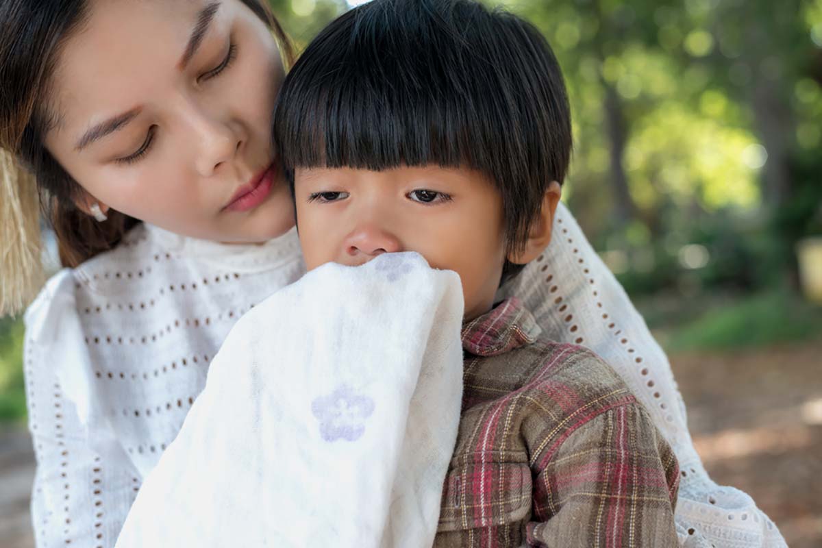 trẻ em bị sốt và nôn là bệnh gì