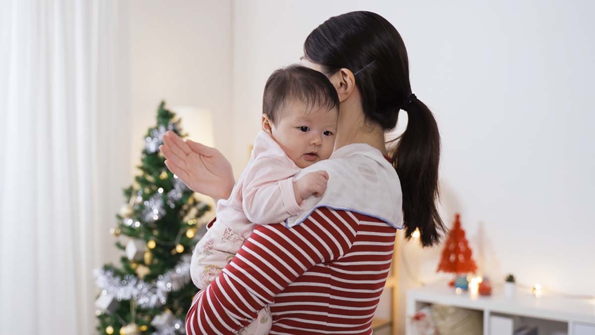 Hướng dẫn cách vỗ lưng cho trẻ sơ sinh có đờm