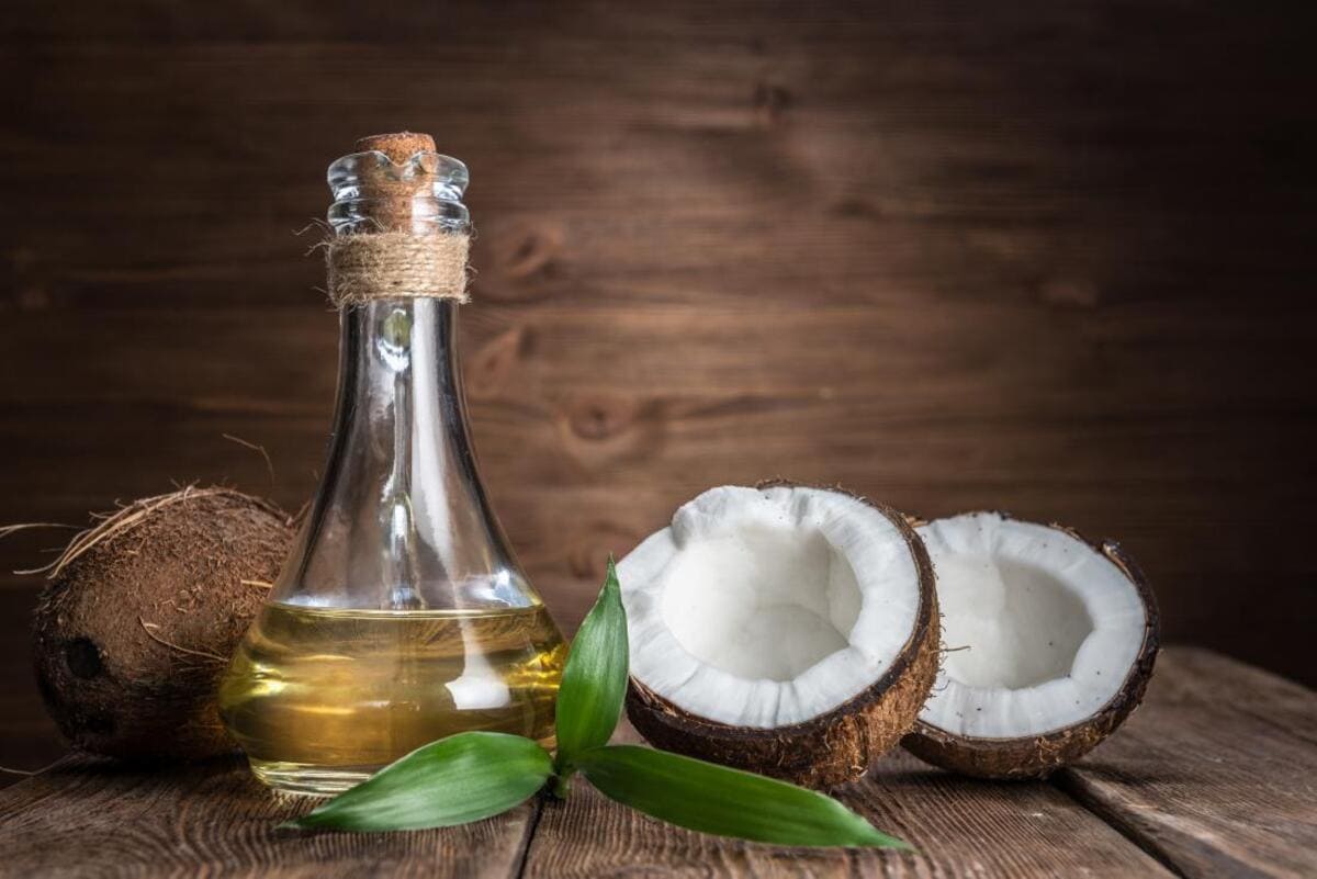 bí quyết Dưỡng ẩm cho da khô bằng dầu dừa Dưỡng ẩm cho da khô bằng dầu dừa