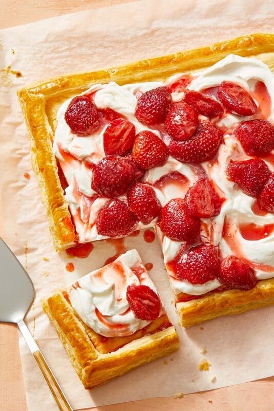 Bánh tart dâu tây tráng miệng Bánh tart dâu tây