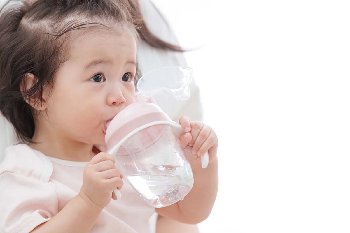 trẻ phát ban sau sốt có được tắm không và cách chăm sóc bé trẻ phát ban sau sốt có được tắm không và cách chăm sóc