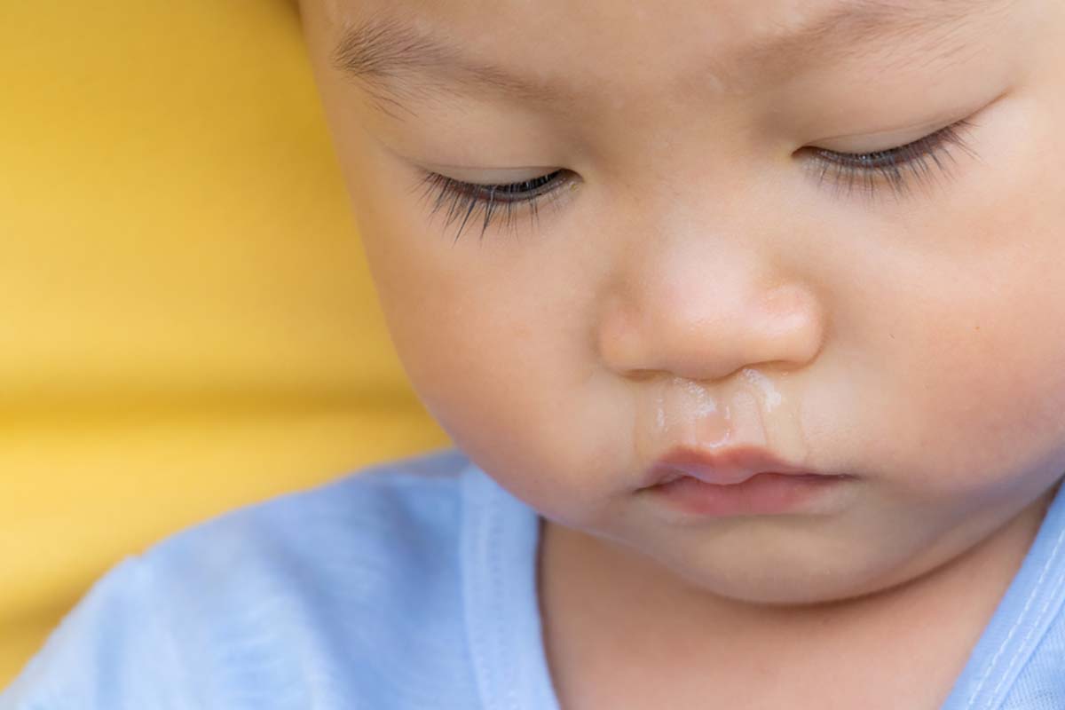 những điều mẹ nên biết khi trẻ sơ sinh bị ho sổ mũi nhưng không sốt những điều mẹ cần biết khi trẻ sơ sinh bị ho sổ mũi nhưng không sốt