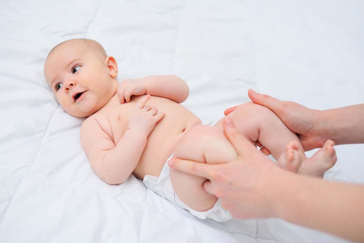 cách xử trí khi trẻ sơ sinh xì hơi nhiều cách xử lý khi trẻ sơ sinh xì hơi nhiều