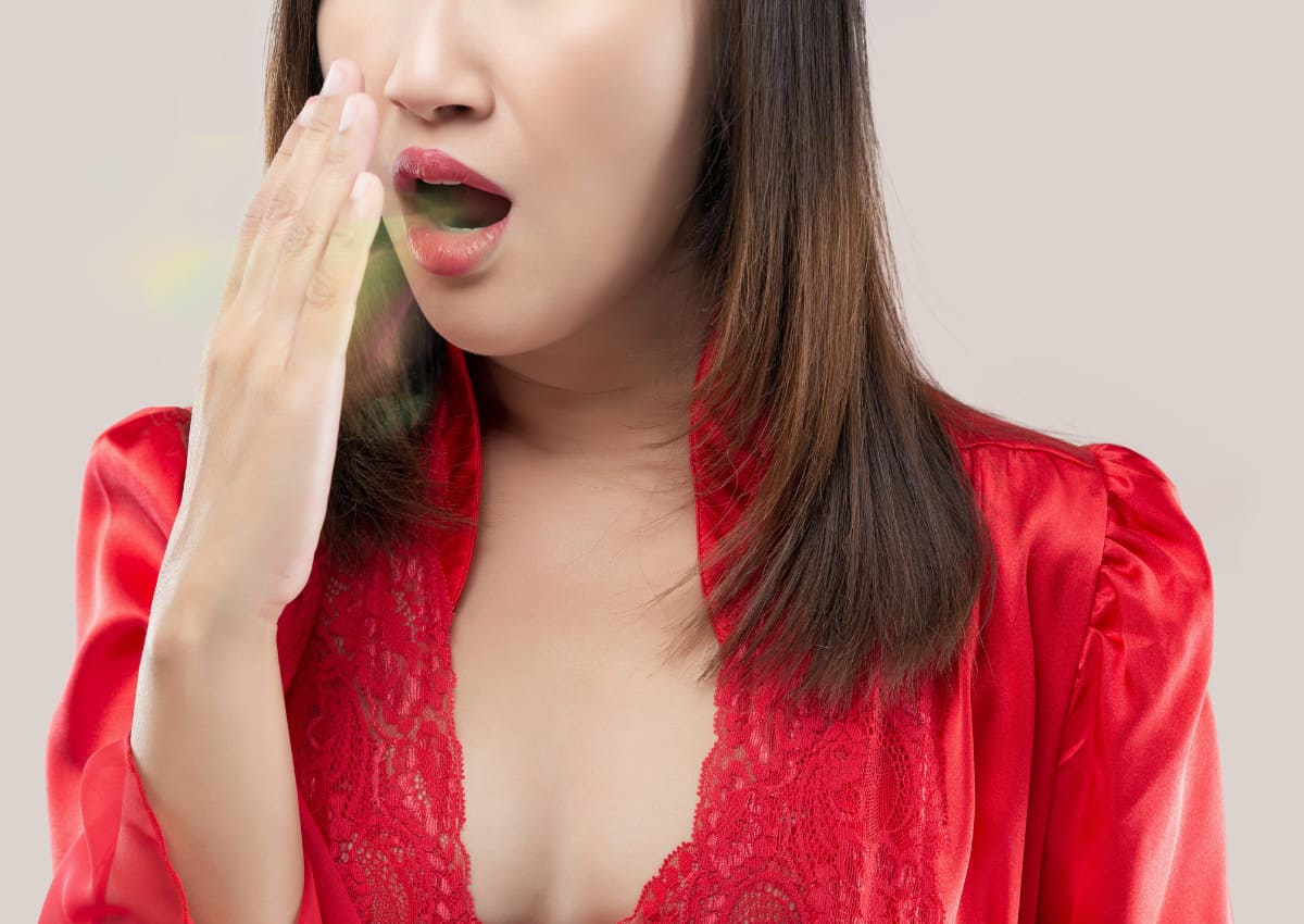 vì sao hơi thở có mùi nguyên nhân hơi thở có mùi