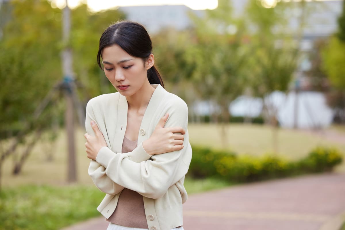 luôn cảm thấy lạnh do thiếu cân luôn cảm thấy lạnh do trọng lượng cơ thể thấp
