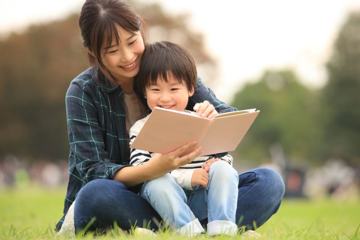 5 cuốn sách hay cho bé 2 tuổi giúp con phát triển tư duy và ngôn ngữ 4