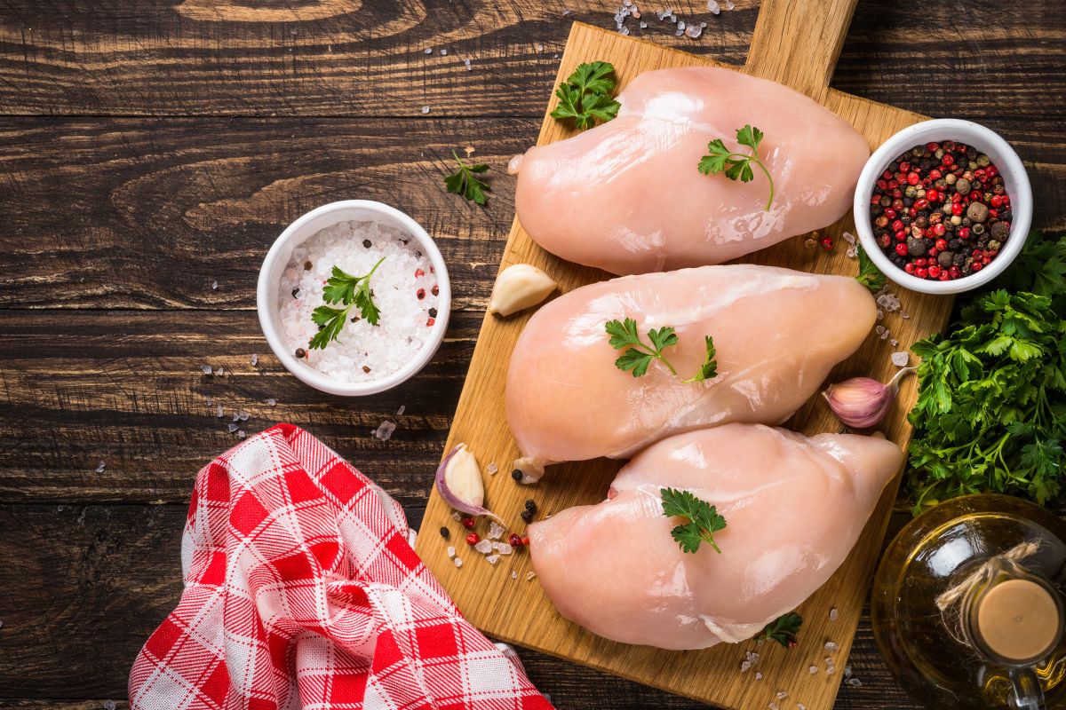 Làm chả lụa ức gà cho bé ăn dặm đảm bảo an toàn và ngon mê ly