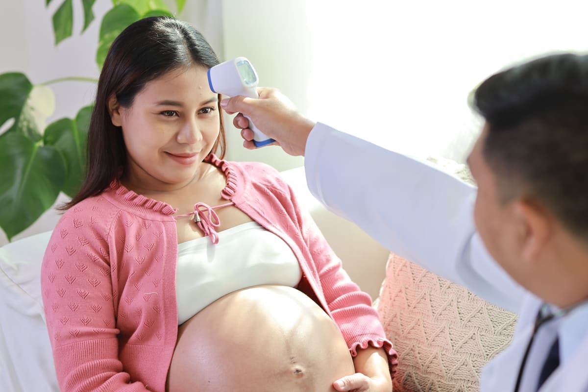 cách trị bị sốt khi mang thai Lưu ý khi bị sốt khi mang thai