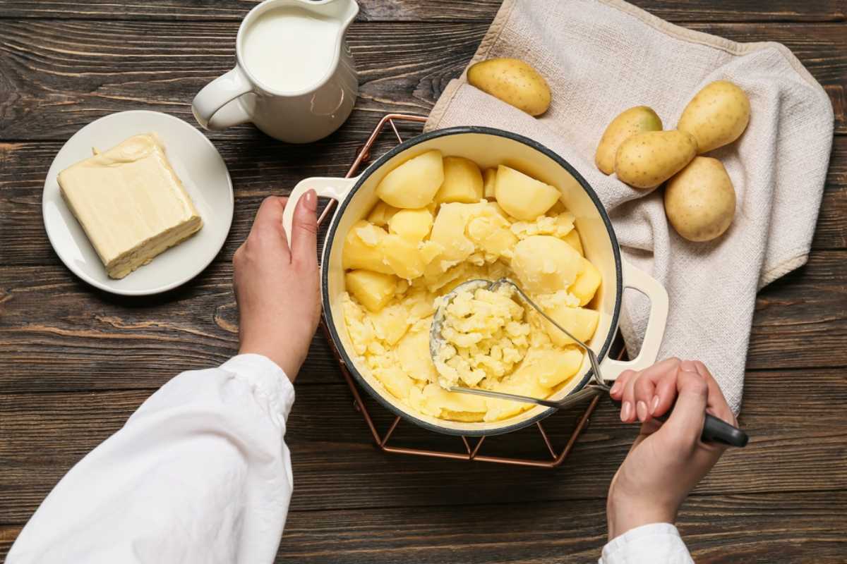 cách làm khoai tây nghiền cùng nước sốt cách làm khoai tây nghiền với nước sốt