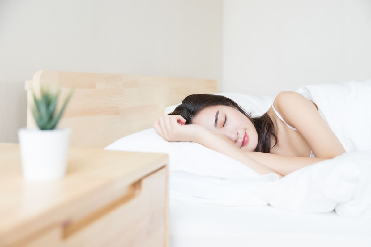 đi ngủ sớm vào buổi tối Mỗi ngày nên ngủ bao nhiêu tiếng