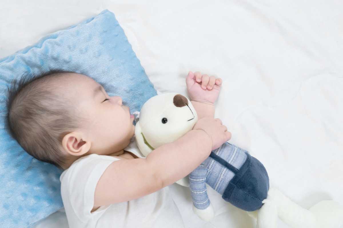 Hiểm họa từ việc chọn sai gối cho trẻ sơ sinh mẹ phải biết