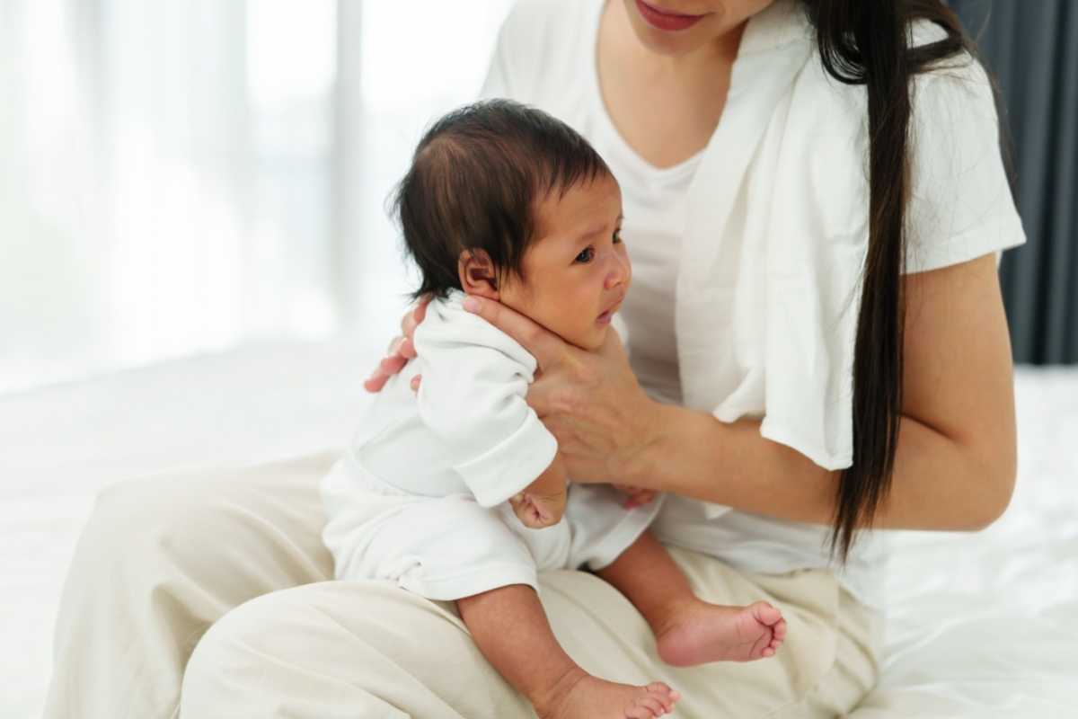 trước khi sử dụng gối chống trào ngược có thể vỗ ợ hơi cho trẻ trước khi dùng gối chống trào ngược có thể vỗ ợ hơi cho trẻ