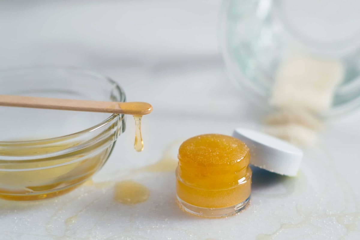 cách làm Tẩy tế bào chết đường nâu và mật ong Tẩy tế bào chết đường nâu và mật ong