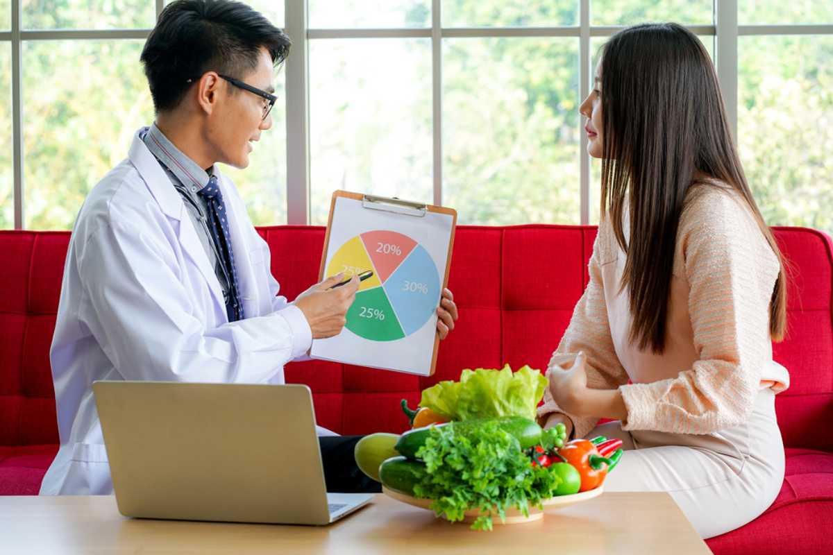 nên tham khảo ý kiến bác sĩ cho chế độ ăn hạn chế muối cần tham khảo ý kiến bác sĩ cho chế độ ăn hạn chế muối