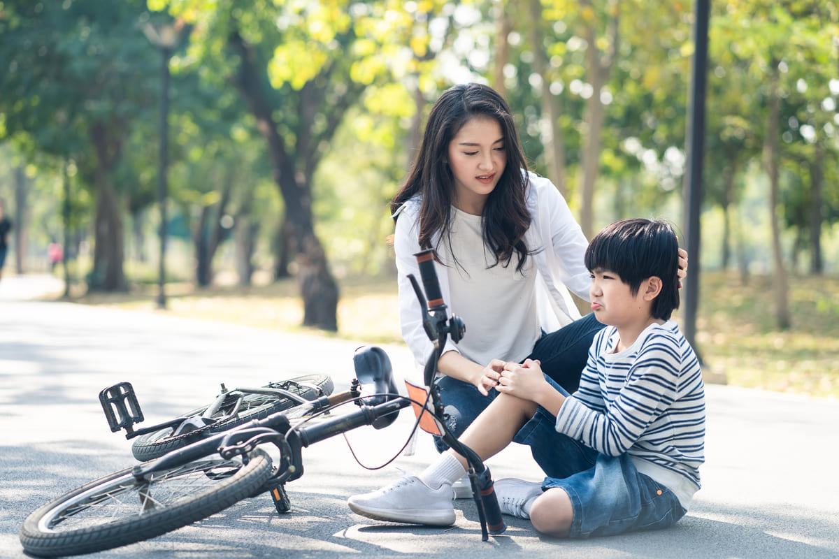 để con tự đi xe đến trường Những lưu ý khi bố mẹ cho con tự đi xe đến trường học