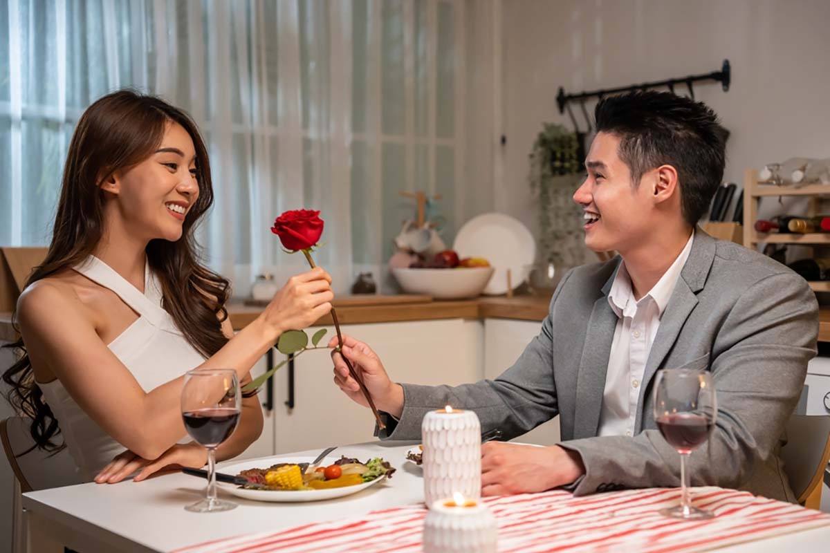 ý tưởng kỷ niệm ngày cưới là ăn tối