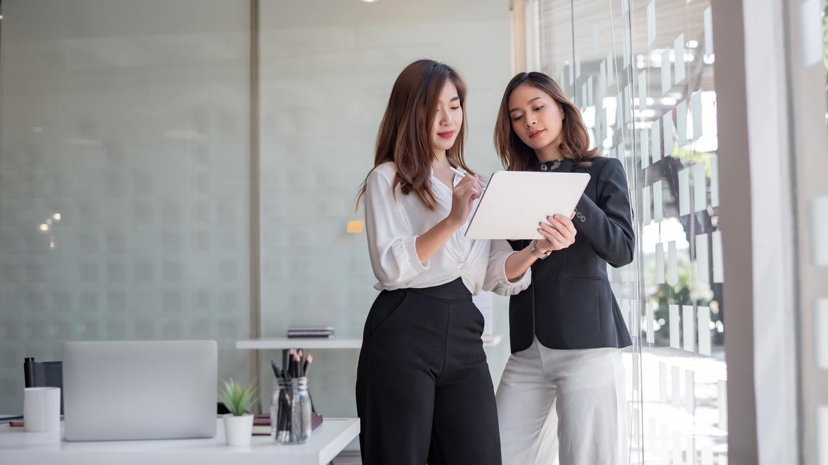 khi bị sa thải cần làm việc theo đúng quy định hợp đồng khi bị sa thải cần làm việc theo đúng hợp đồng