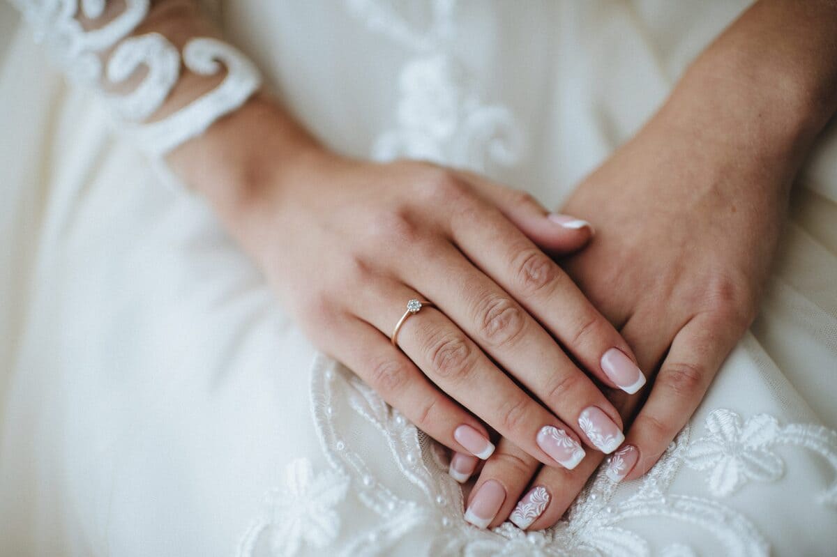 mẫu nail đẹp cho cô dâu trong ngày cưới những mẫu nail cô dâu đẹp nhất