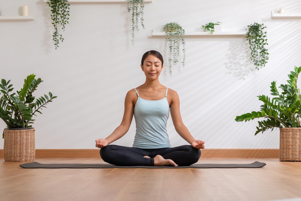hạn chế tật rung chân với những bài tập yoga hạn chế tật rung chân với các bài tập yoga