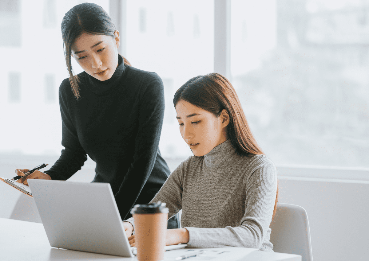 người có tư duy sâu sắc biểu hiện của người có tư duy sâu sắc